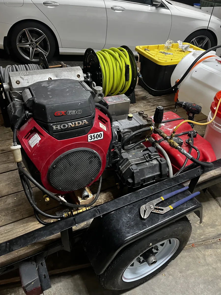 Living Water Washing Honda Engine Equipment